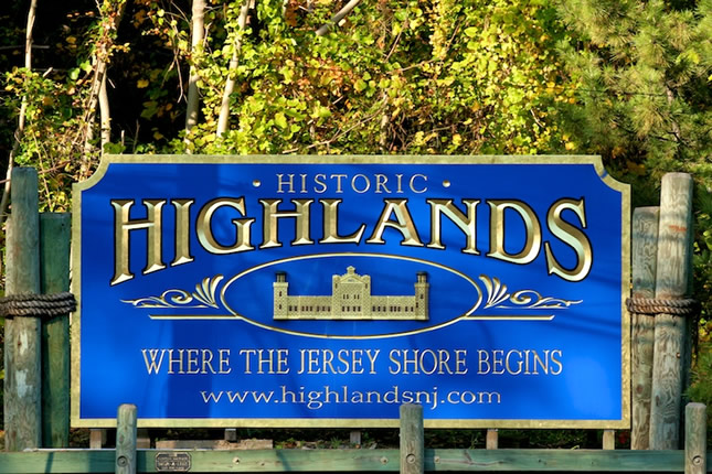 Highlands Bulkhead Welcome sign